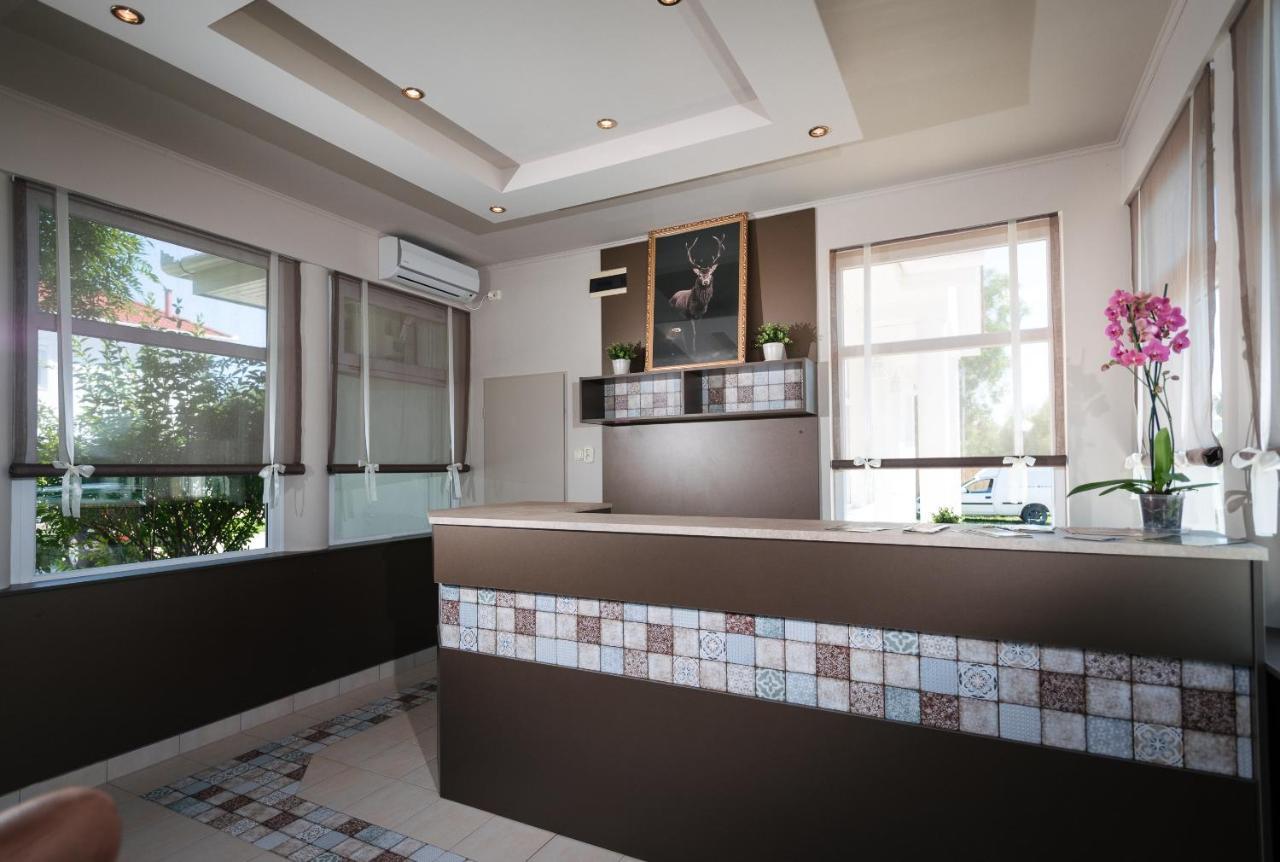 Aranyszarvas Panzio, Etterem Es Grillterasz Apartment Exterior photo